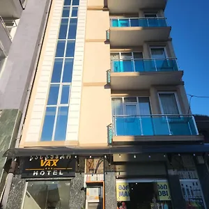 4* Otel Vaxx